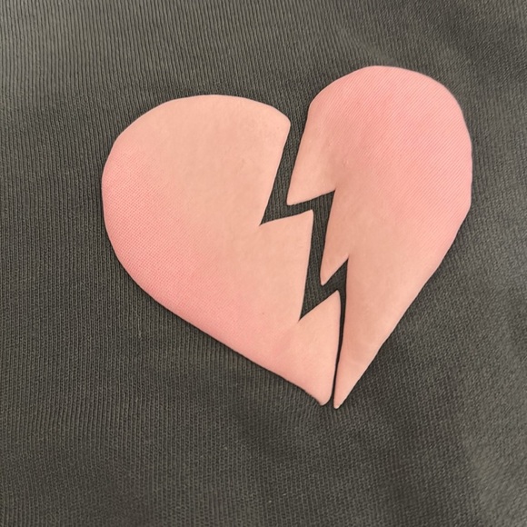 Wildfox I wish it was Saturday broken heart sweatshirt in gray size L NWT - Picture 5 of 13